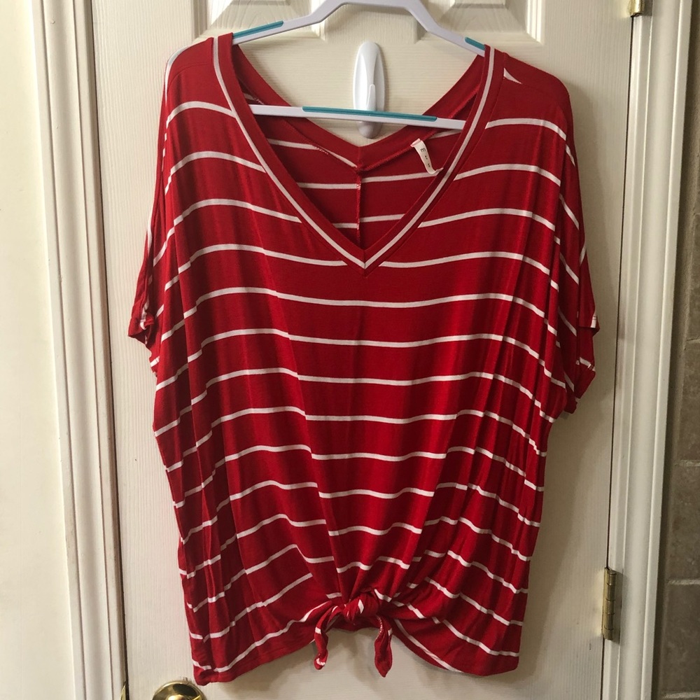 Striped V-neck tee